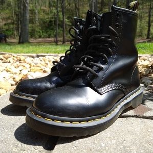 Dr. Martens 1460 Smooth Leather Combat Boots